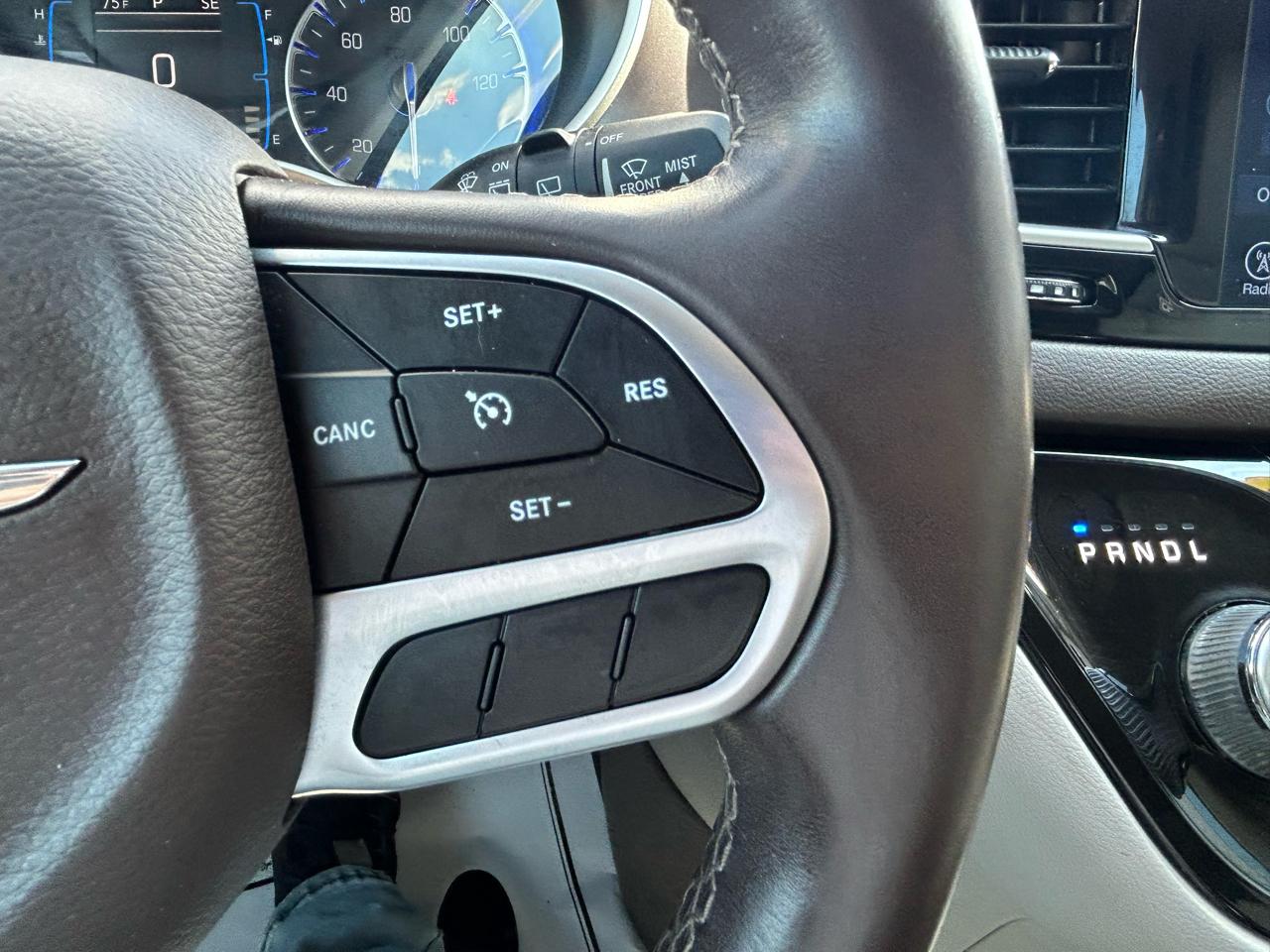 Chrysler Pacifica Touring-L FWD 2017