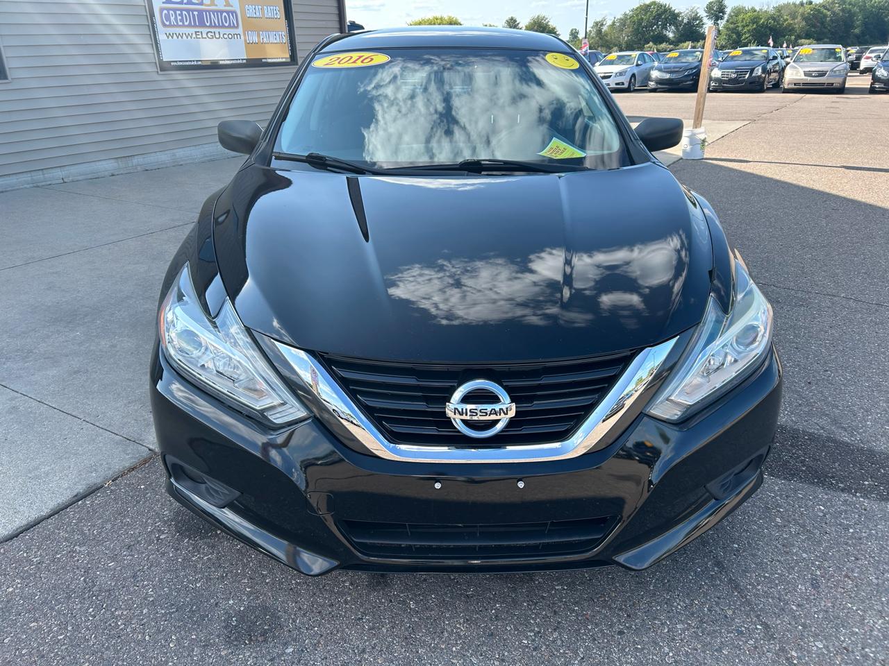 Nissan Altima 4dr Sdn I4 2.5 2016
