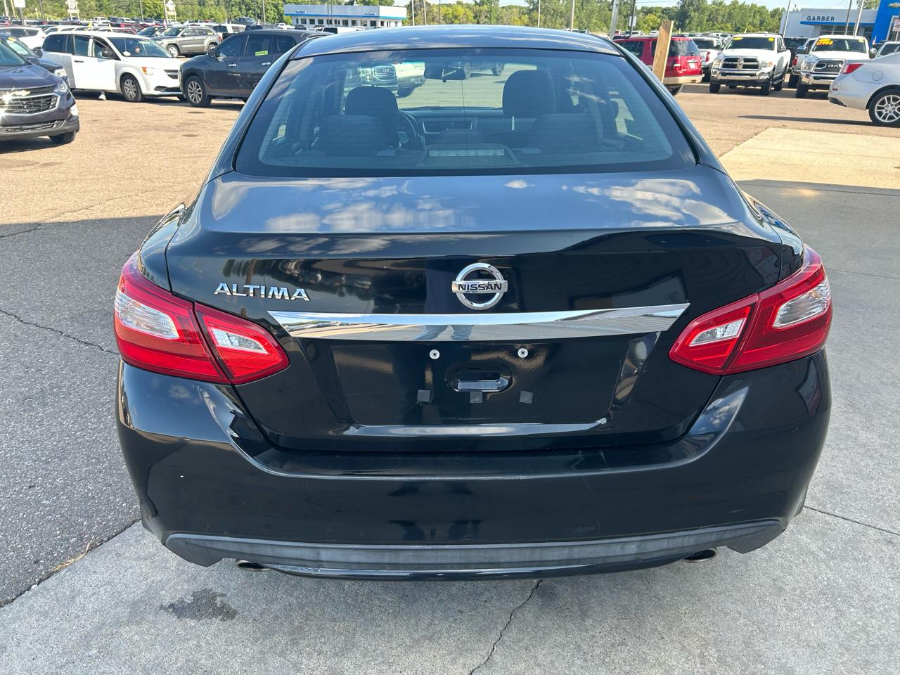 Nissan Altima 4dr Sdn I4 2.5 2016