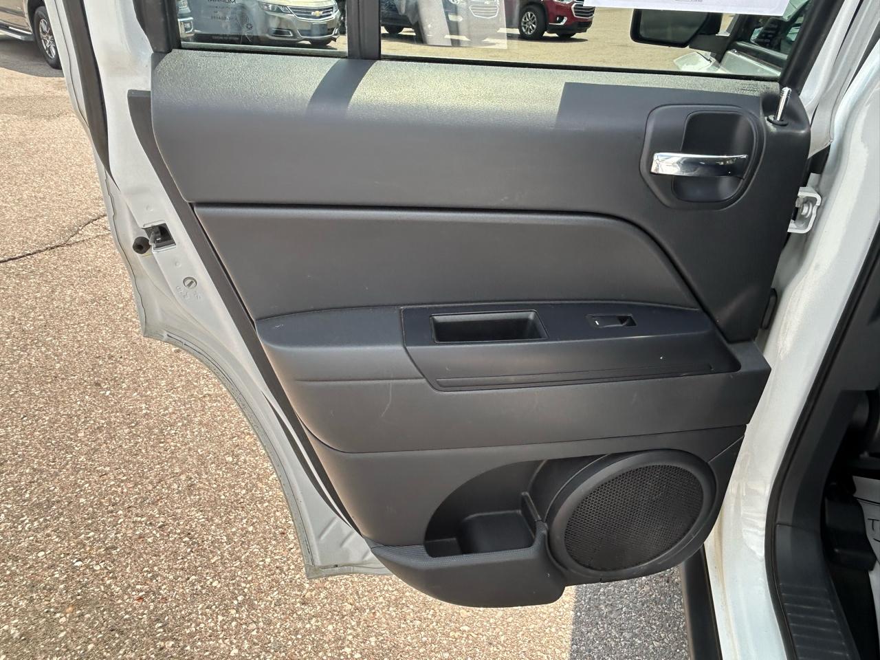 Jeep Patriot 4WD 4dr Latitude 2016