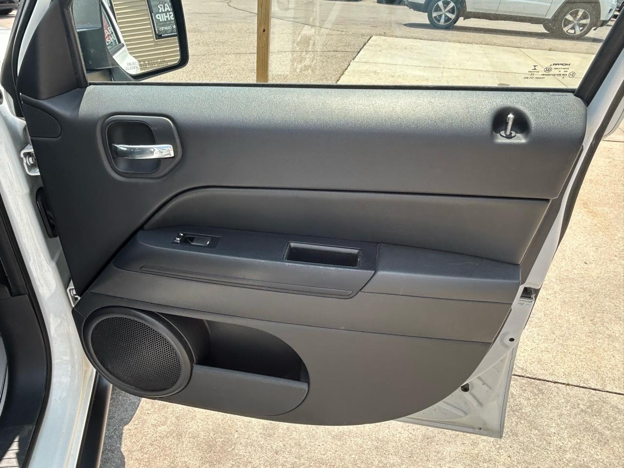 Jeep Patriot 4WD 4dr Latitude 2016