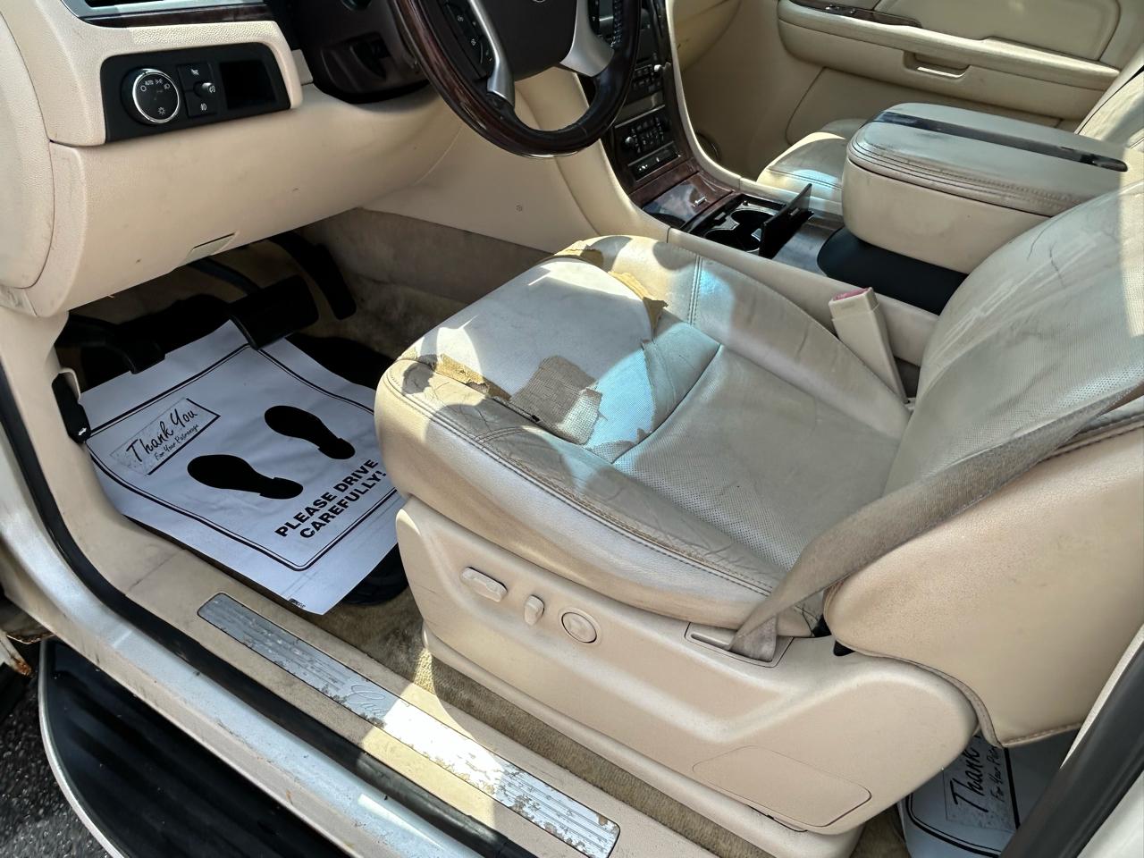 Cadillac Escalade AWD 4dr 2007