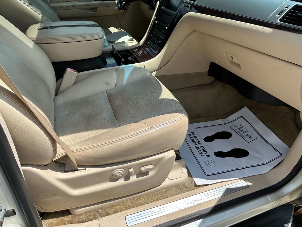 Cadillac Escalade AWD 4dr 2007
