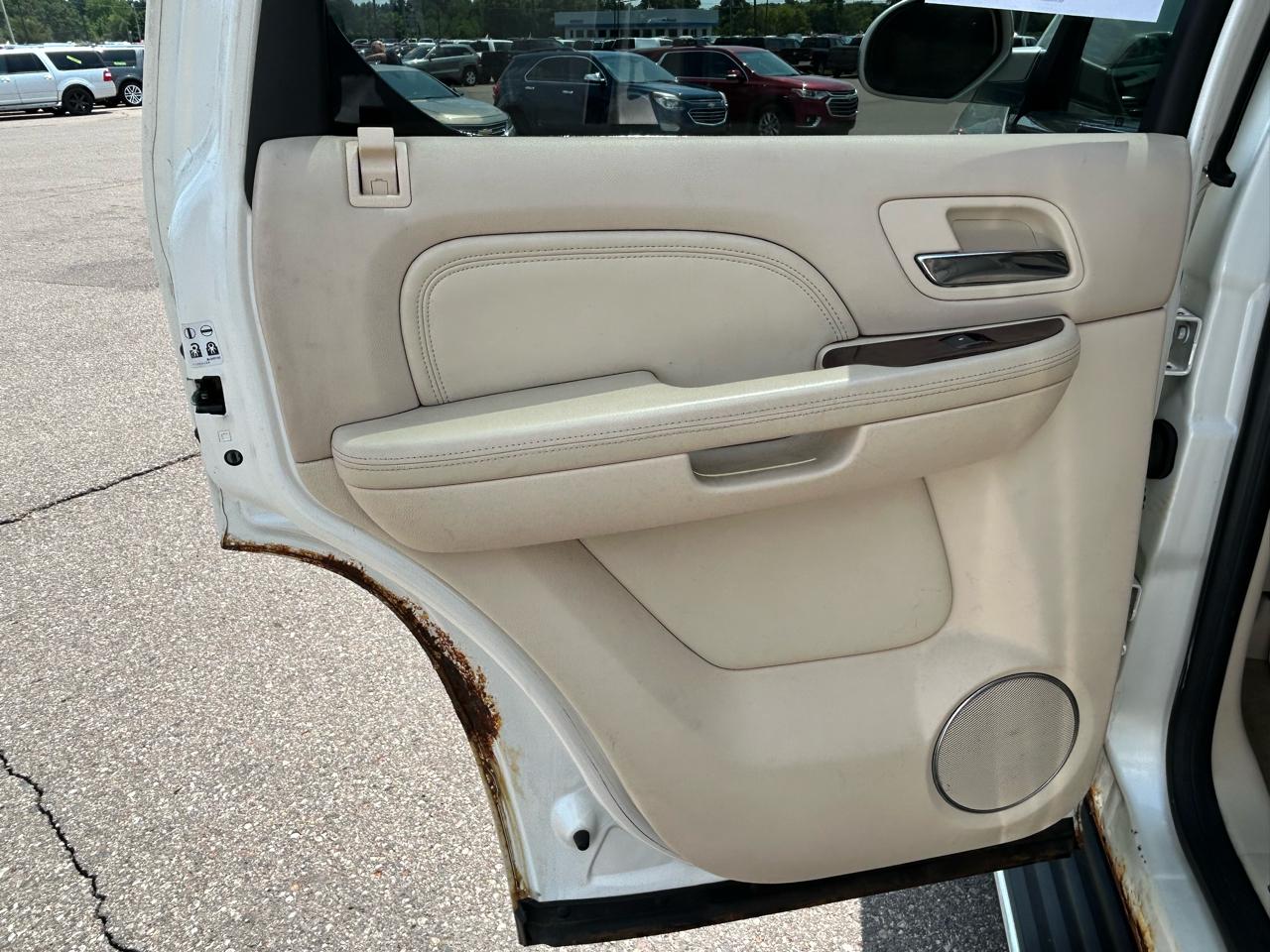 Cadillac Escalade AWD 4dr 2007