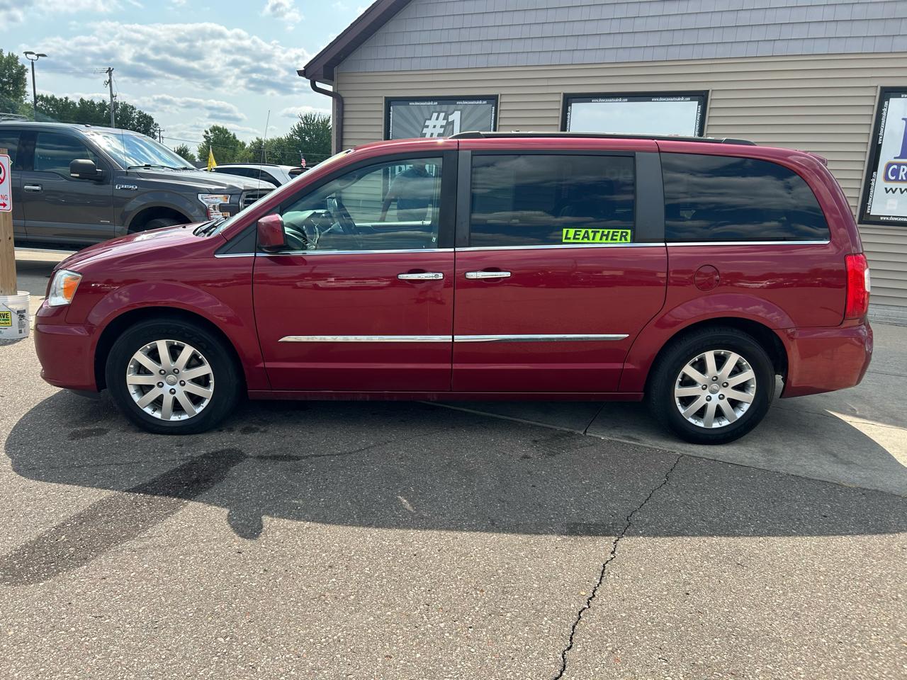 Chrysler Town & Country 4dr Wgn Touring 2016