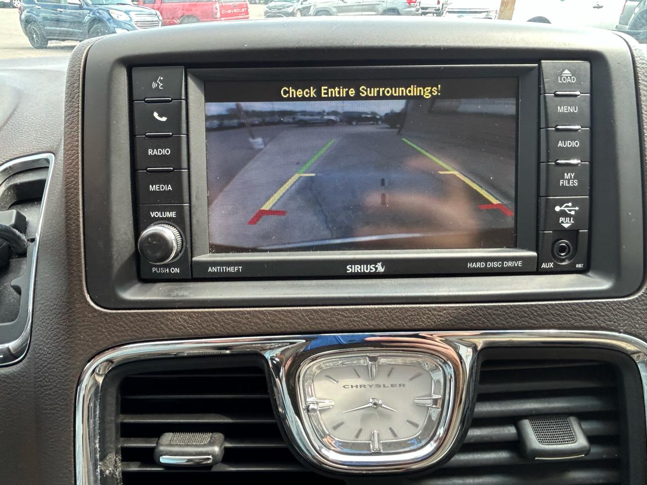 Chrysler Town & Country 4dr Wgn Touring 2016