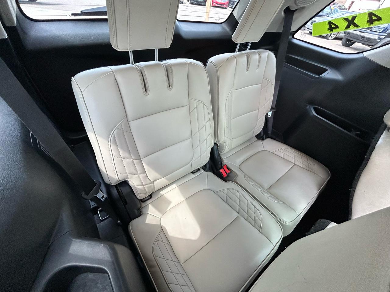 Ford Explorer 4WD 4dr Platinum 2016