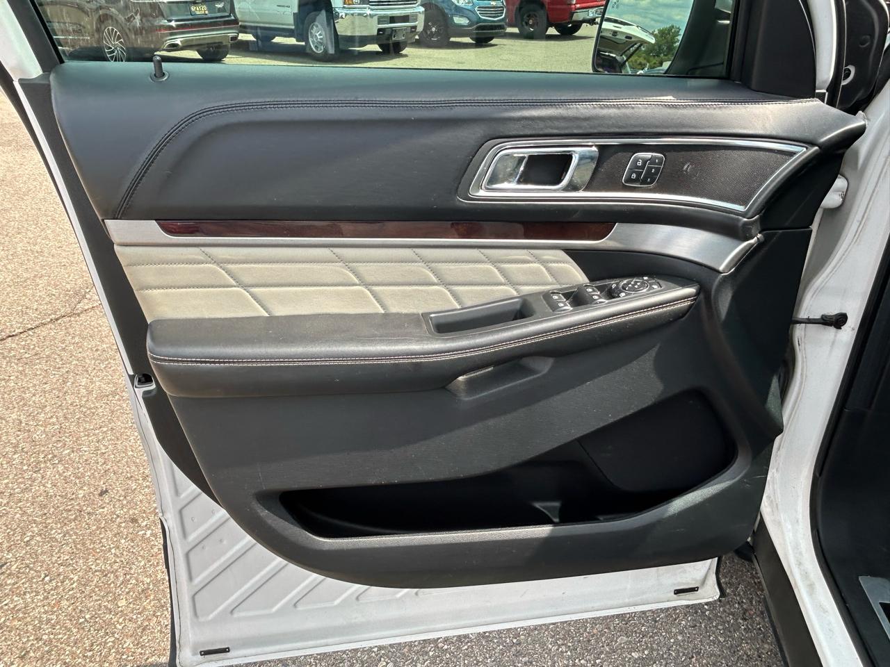 Ford Explorer 4WD 4dr Platinum 2016