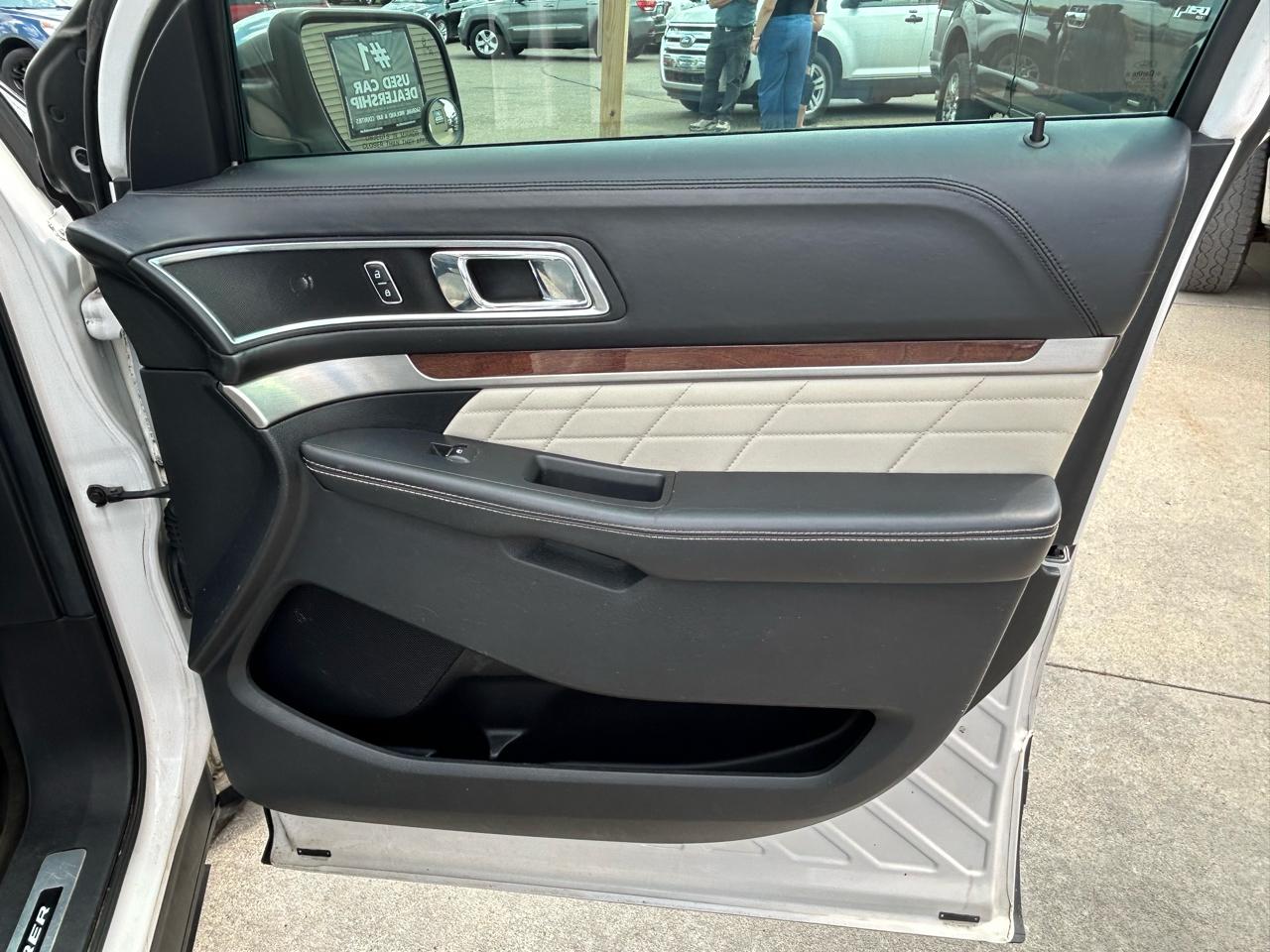 Ford Explorer 4WD 4dr Platinum 2016