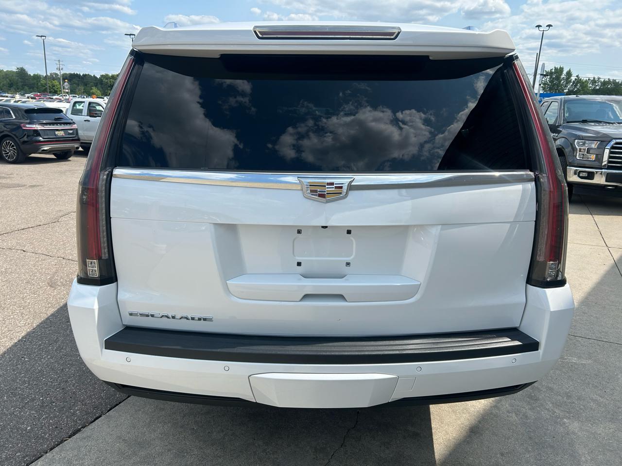 Cadillac Escalade ESV 4WD 4dr Premium Collection 2016