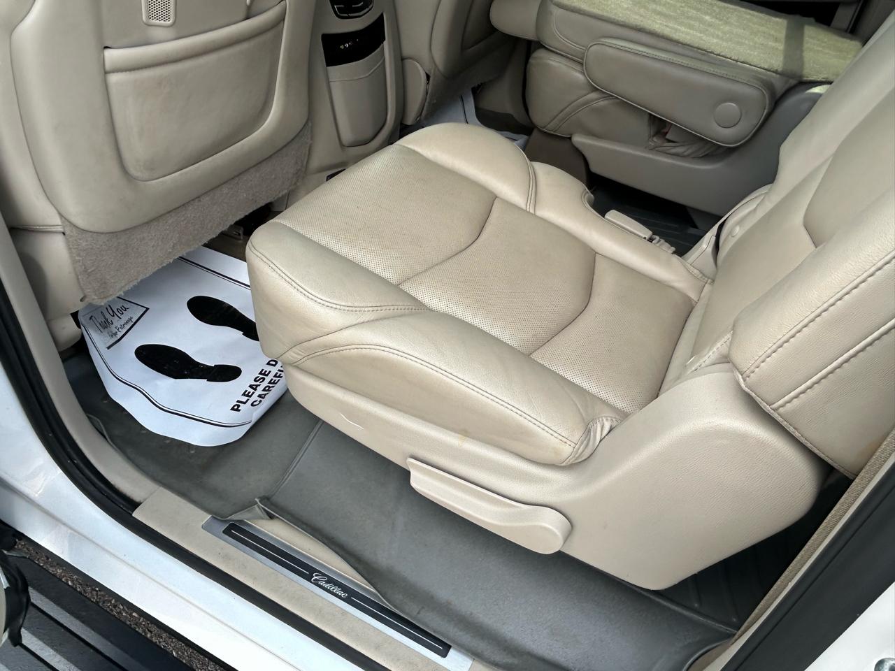 Cadillac Escalade ESV 4WD 4dr Premium Collection 2016