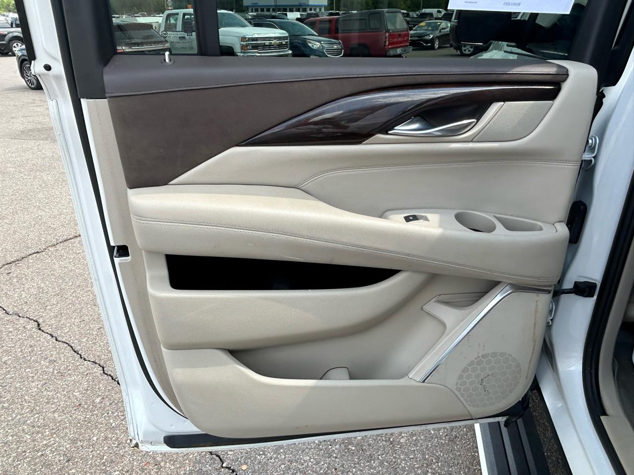 Cadillac Escalade ESV 4WD 4dr Premium Collection 2016