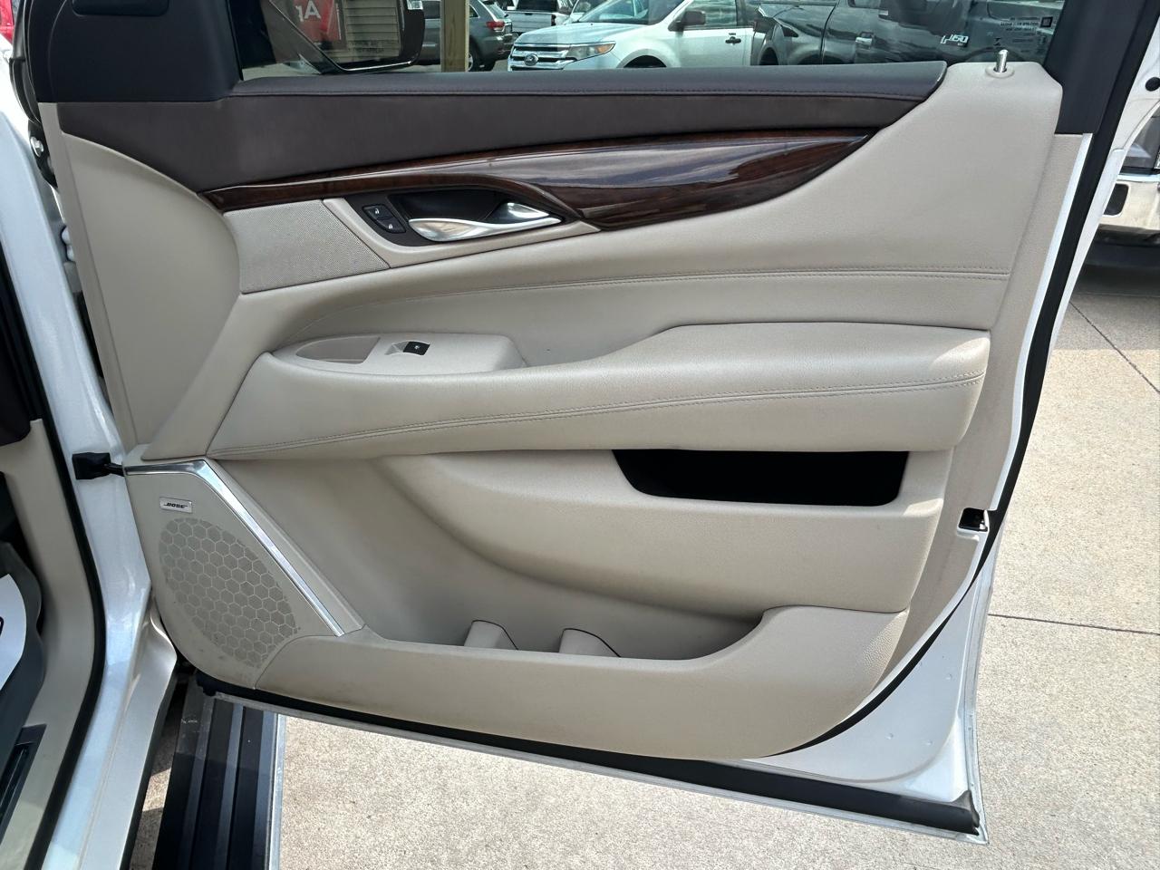 Cadillac Escalade ESV 4WD 4dr Premium Collection 2016