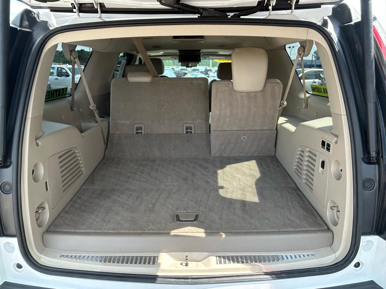 Cadillac Escalade ESV 4WD 4dr Premium Collection 2016