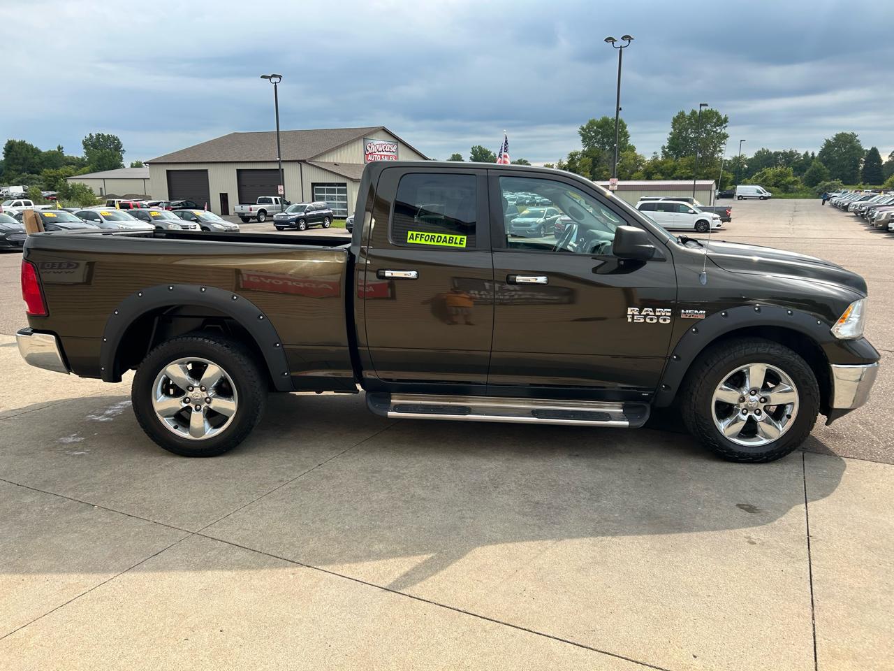 RAM 1500 4WD Quad Cab 140.5" Big Horn 2013