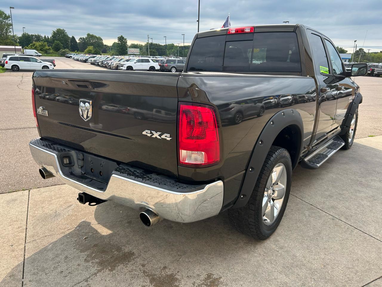 RAM 1500 4WD Quad Cab 140.5" Big Horn 2013