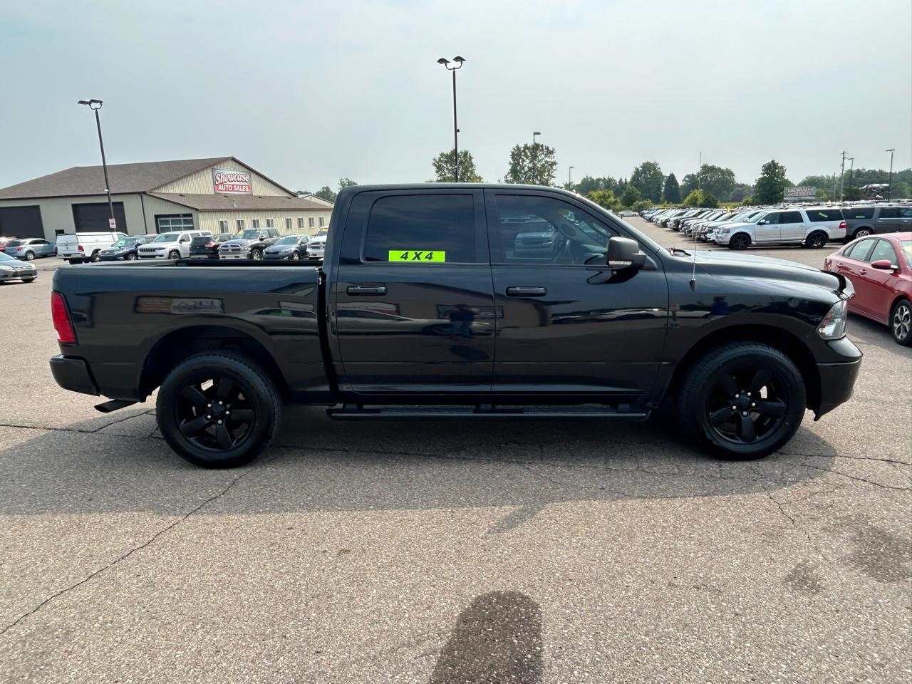 RAM 1500 Big Horn 4x4 Crew Cab 5'7" Box 2018