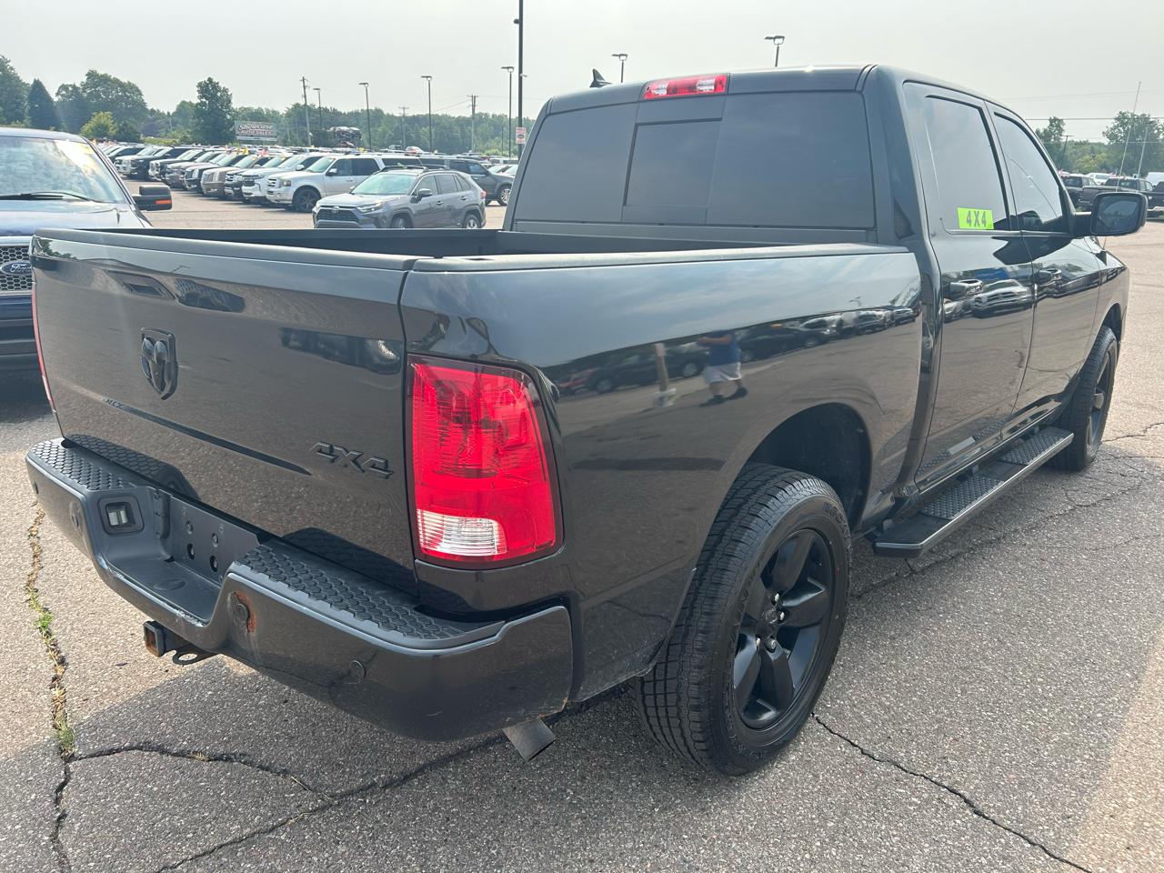 RAM 1500 Big Horn 4x4 Crew Cab 5'7" Box 2018