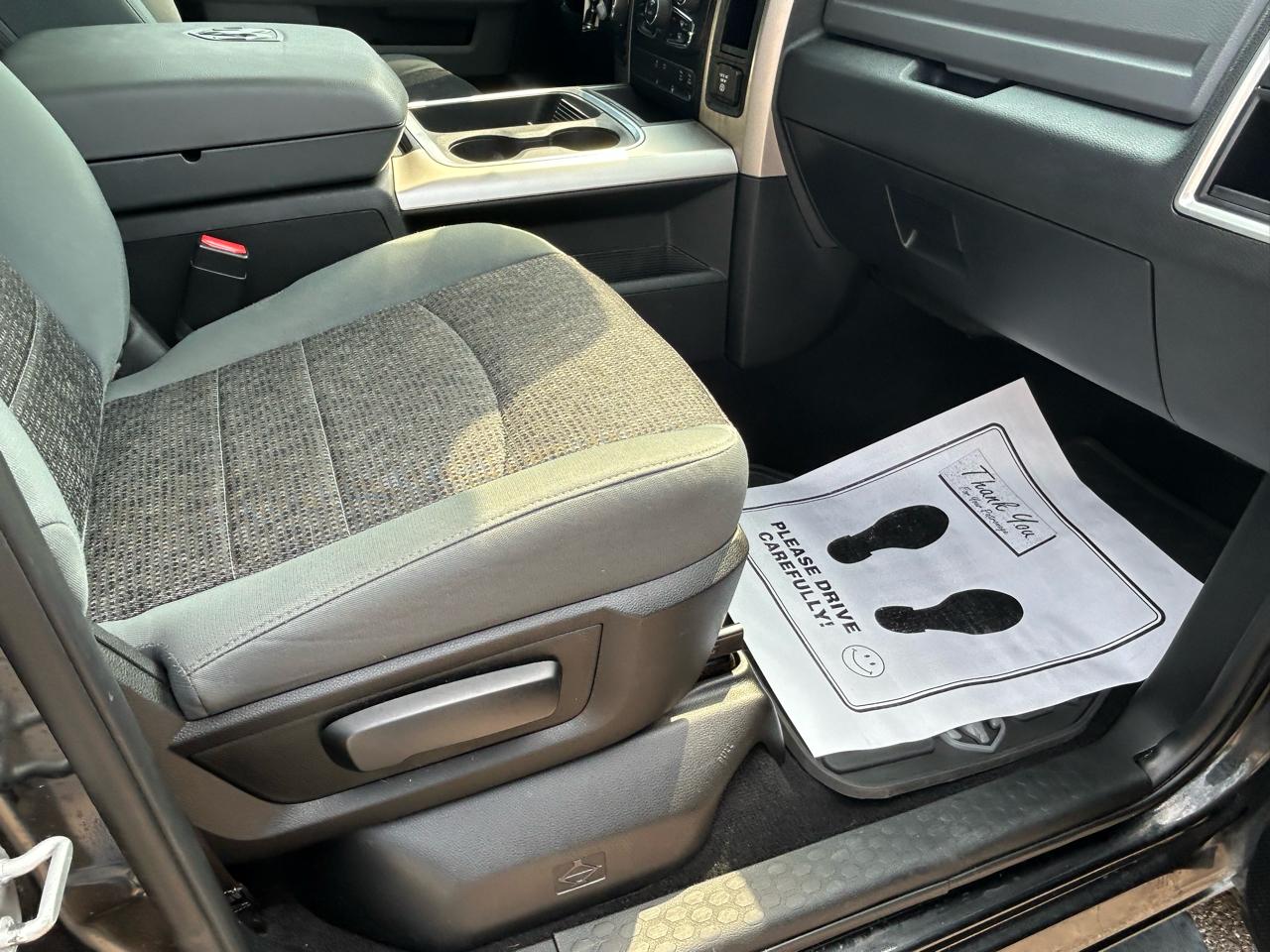 RAM 1500 Big Horn 4x4 Crew Cab 5'7" Box 2018