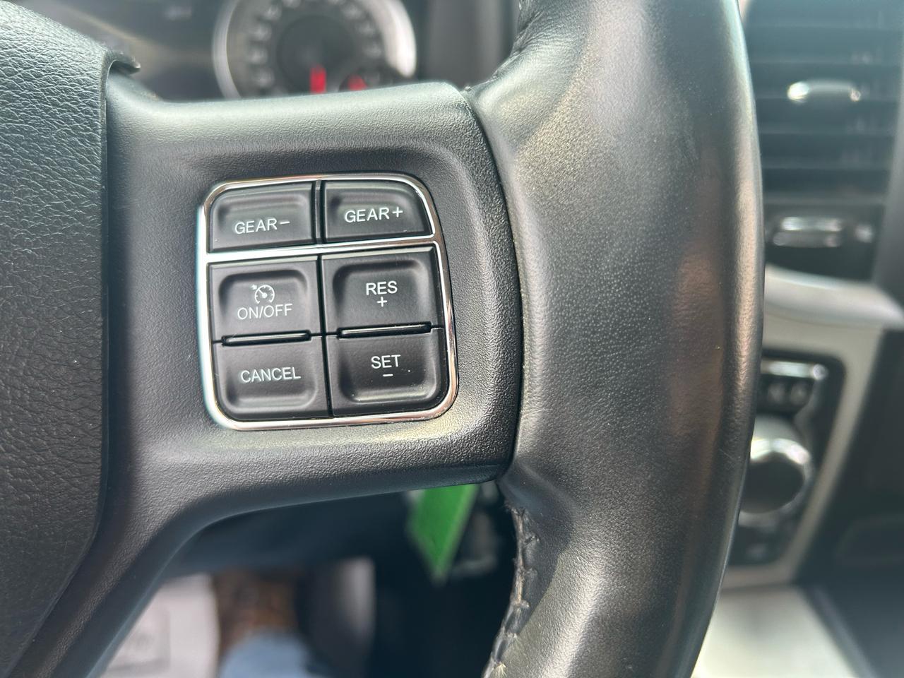 RAM 1500 Big Horn 4x4 Crew Cab 5'7" Box 2018
