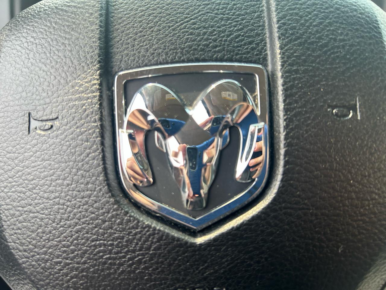 RAM 1500 Big Horn 4x4 Crew Cab 5'7" Box 2018