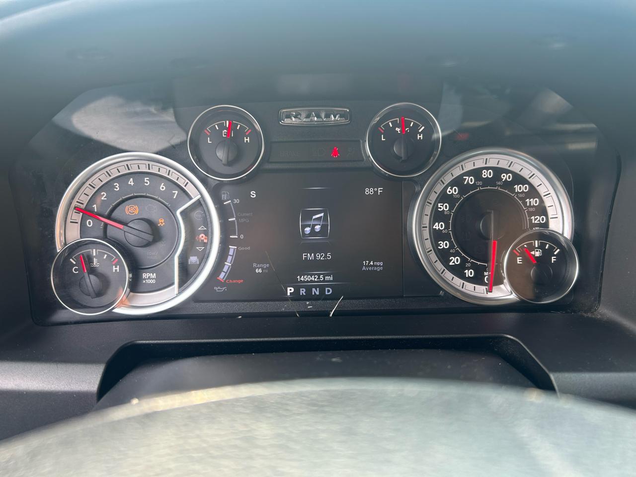 RAM 1500 Big Horn 4x4 Crew Cab 5'7" Box 2018