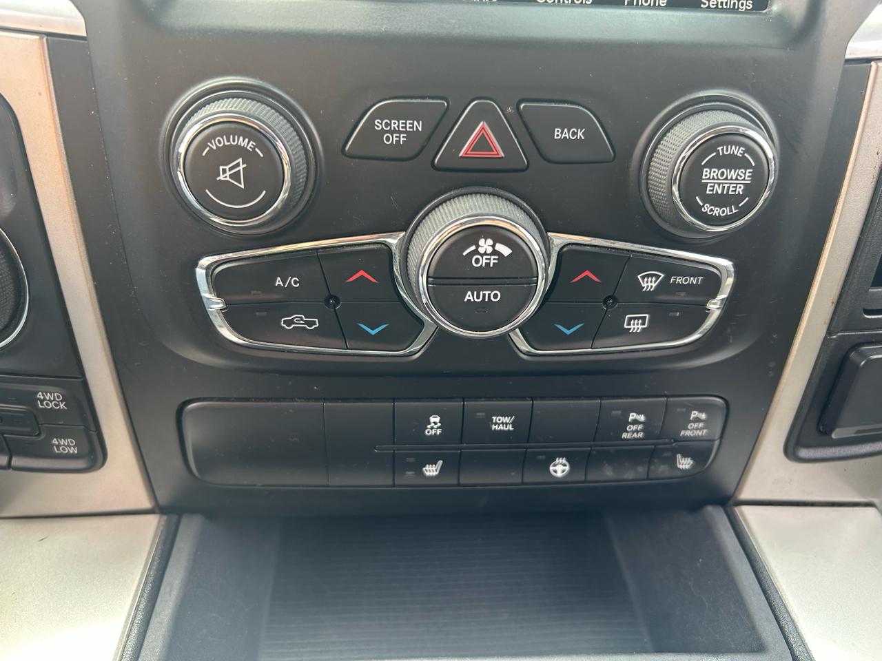 RAM 1500 Big Horn 4x4 Crew Cab 5'7" Box 2018