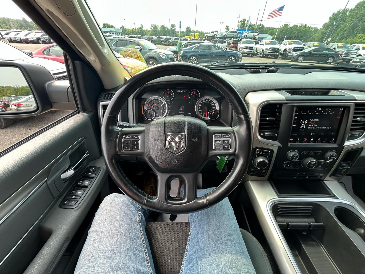 RAM 1500 Big Horn 4x4 Crew Cab 5'7" Box 2018