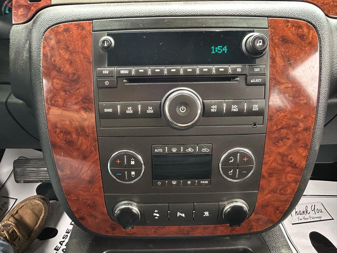 Chevrolet Avalanche 4WD Crew Cab LS 2010
