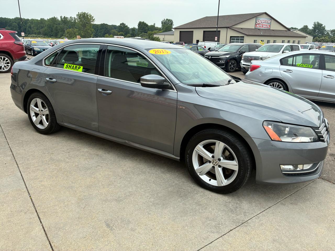 Volkswagen Passat 4dr Sdn 1.8T Auto S 2015
