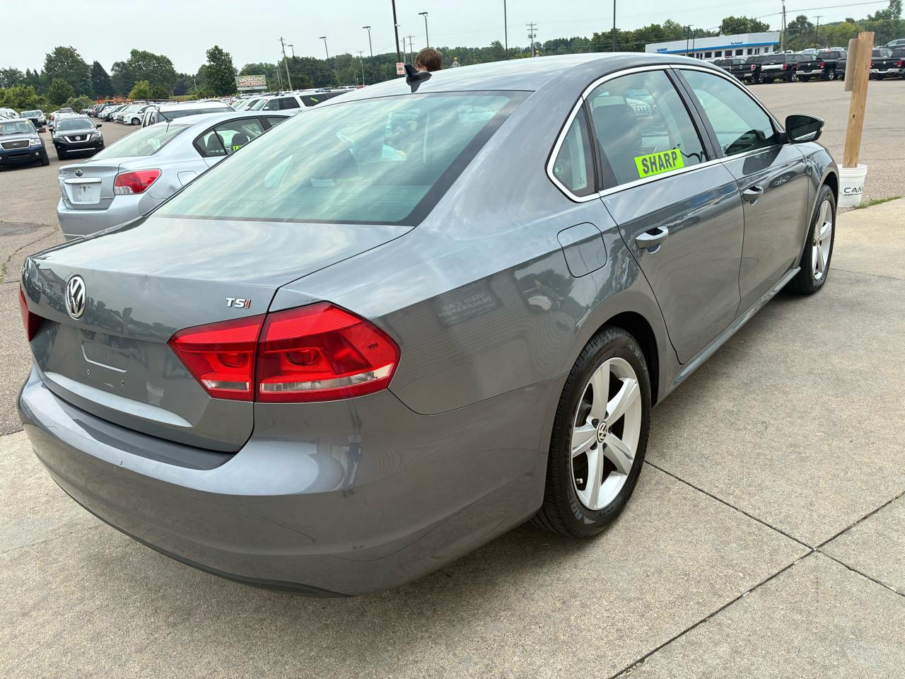 Volkswagen Passat 4dr Sdn 1.8T Auto S 2015