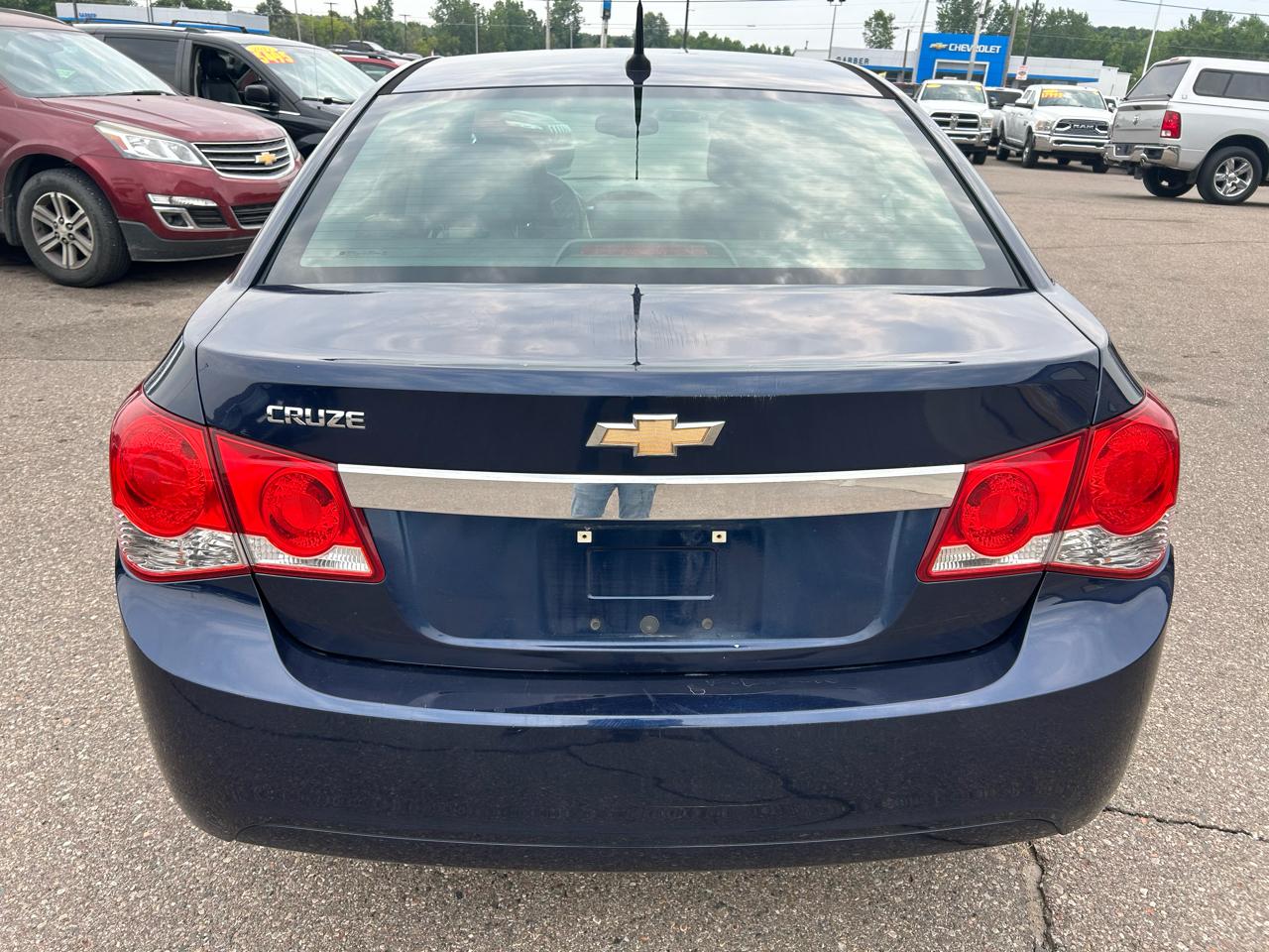 Chevrolet Cruze 4dr Sdn LS 2011