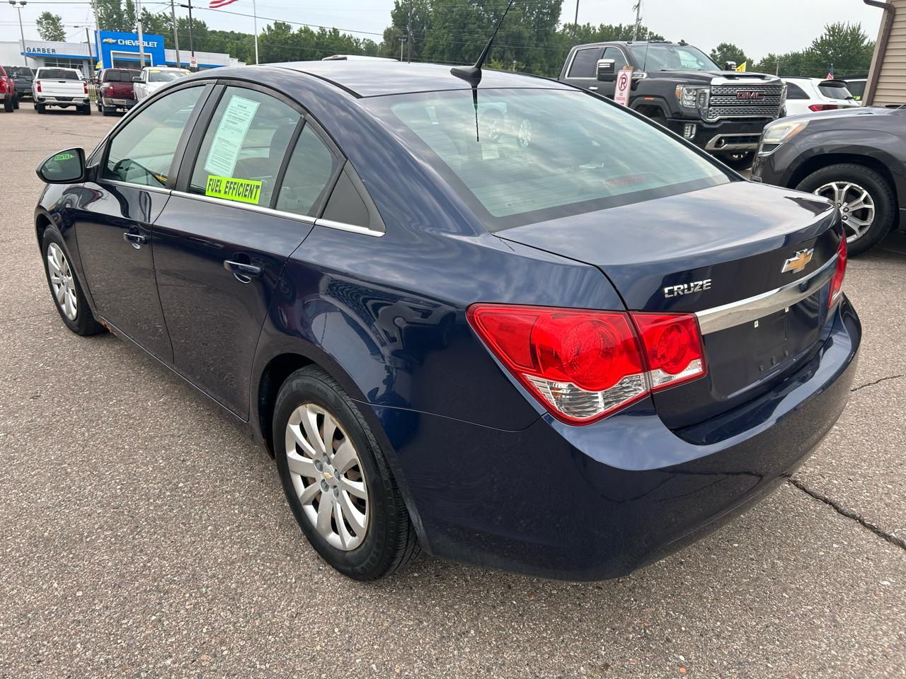 Chevrolet Cruze 4dr Sdn LS 2011