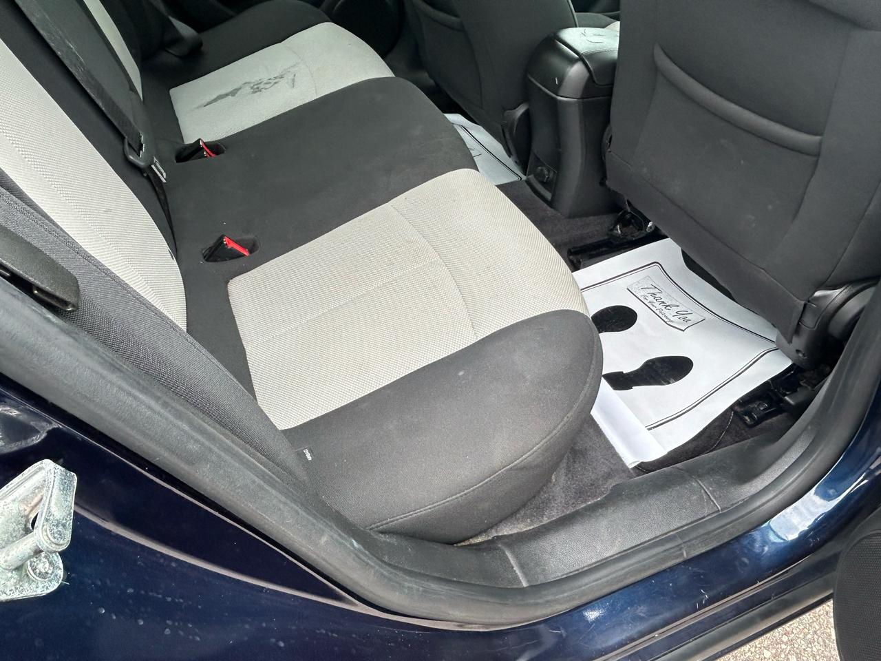 Chevrolet Cruze 4dr Sdn LS 2011