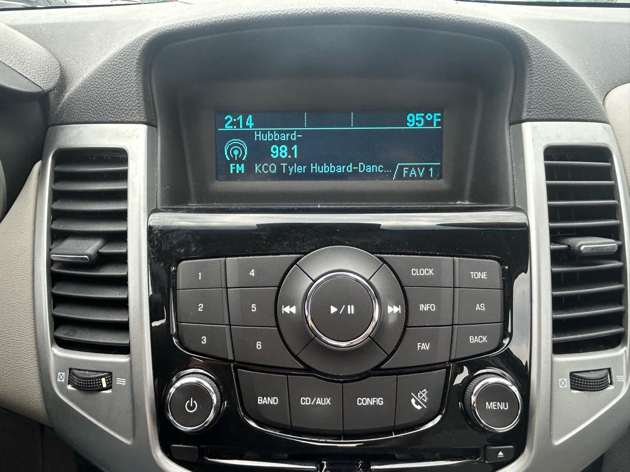 Chevrolet Cruze 4dr Sdn LS 2011