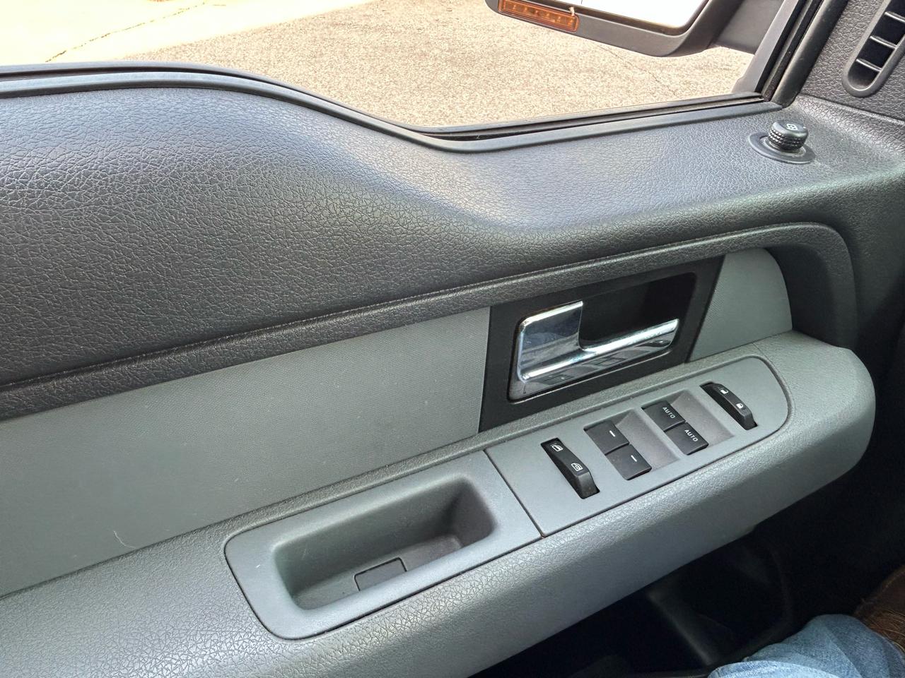 Ford F-150 4WD SuperCrew 145" XLT 2013