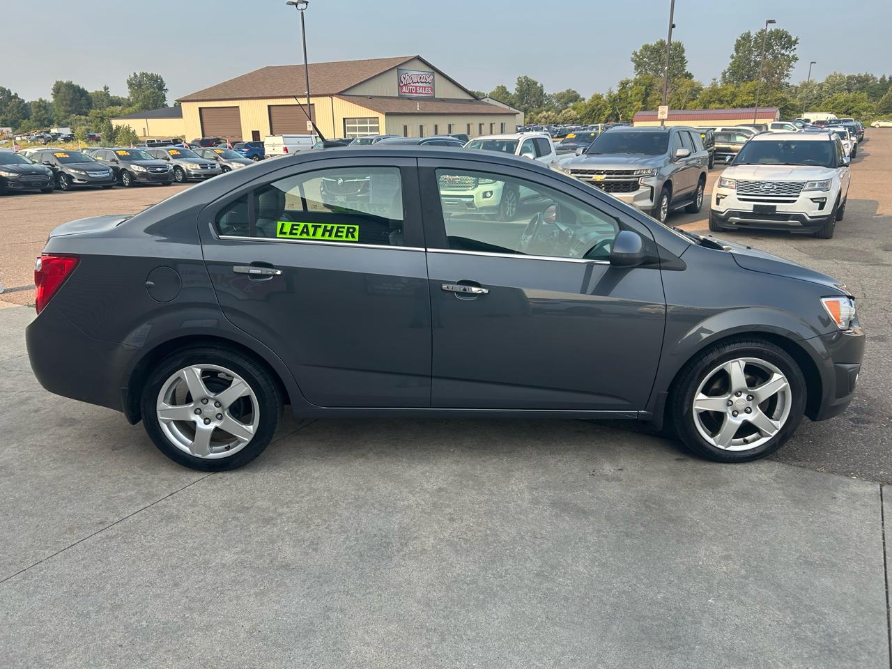 Chevrolet Sonic 4dr Sdn LTZ 2LZ 2012