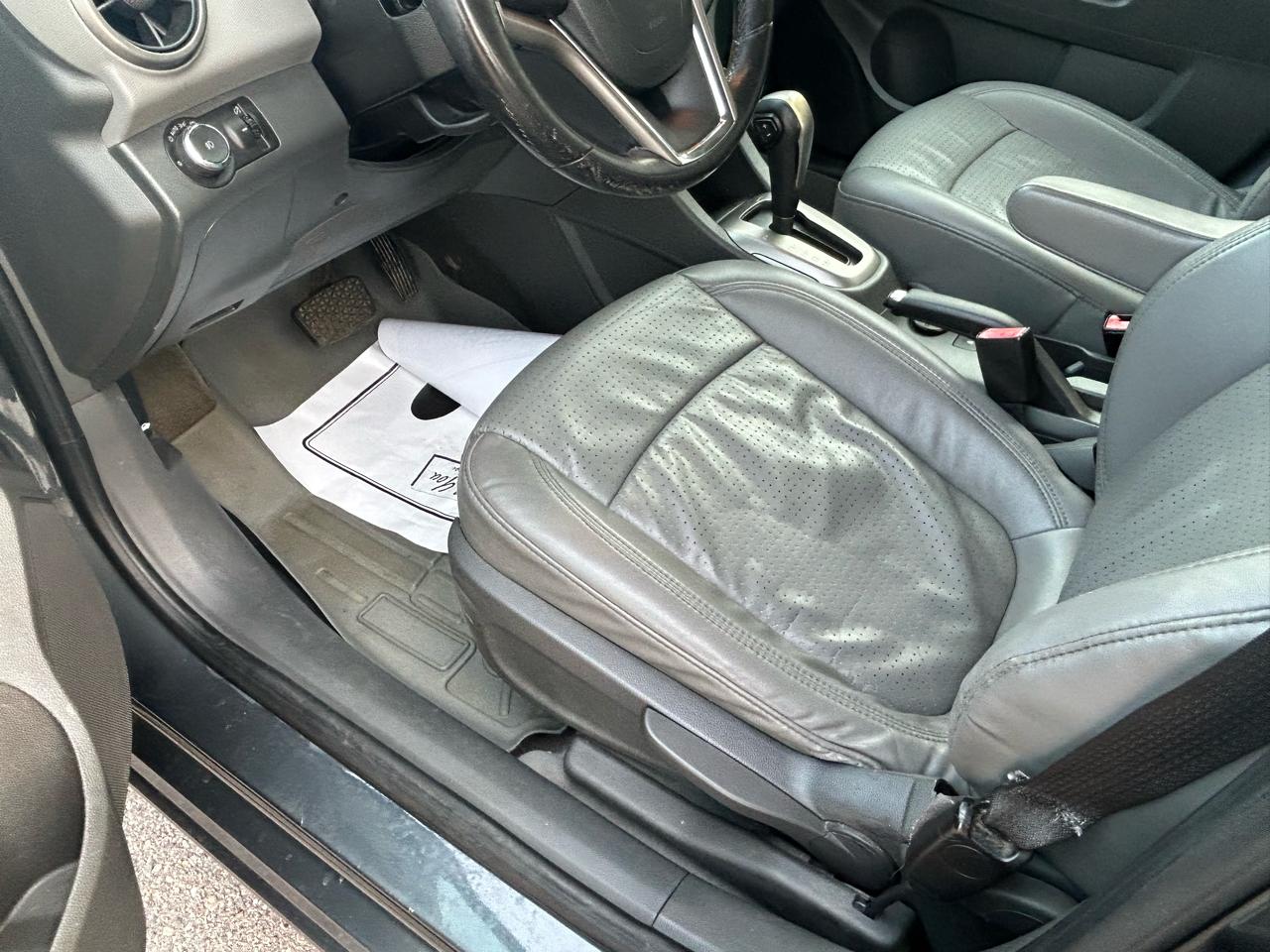 Chevrolet Sonic 4dr Sdn LTZ 2LZ 2012