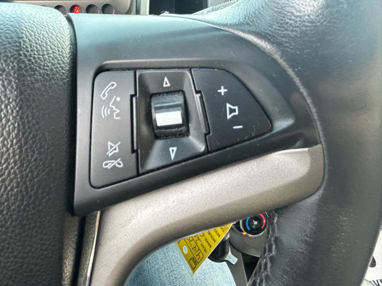 Chevrolet Sonic 4dr Sdn LTZ 2LZ 2012