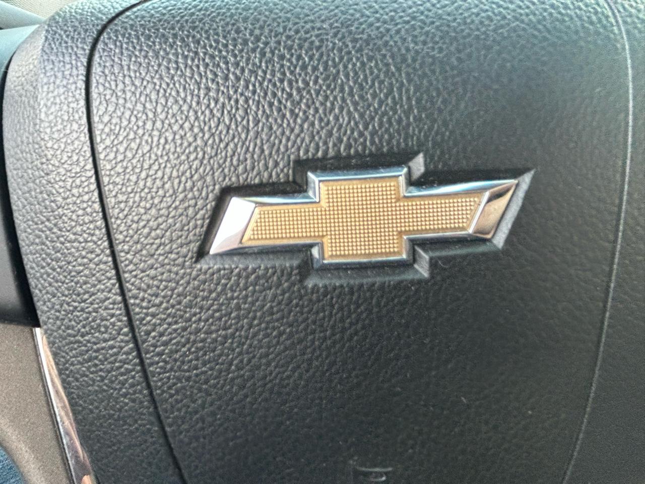Chevrolet Sonic 4dr Sdn LTZ 2LZ 2012