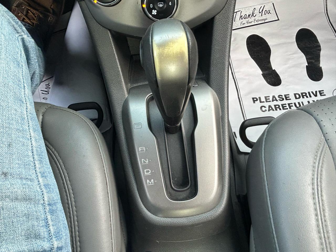 Chevrolet Sonic 4dr Sdn LTZ 2LZ 2012