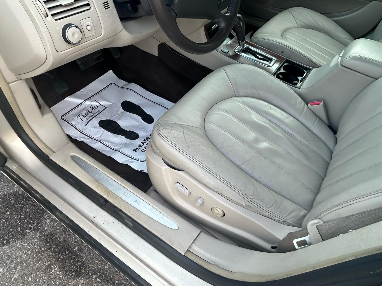 Buick Lucerne 4dr Sdn V6 CXL 2007