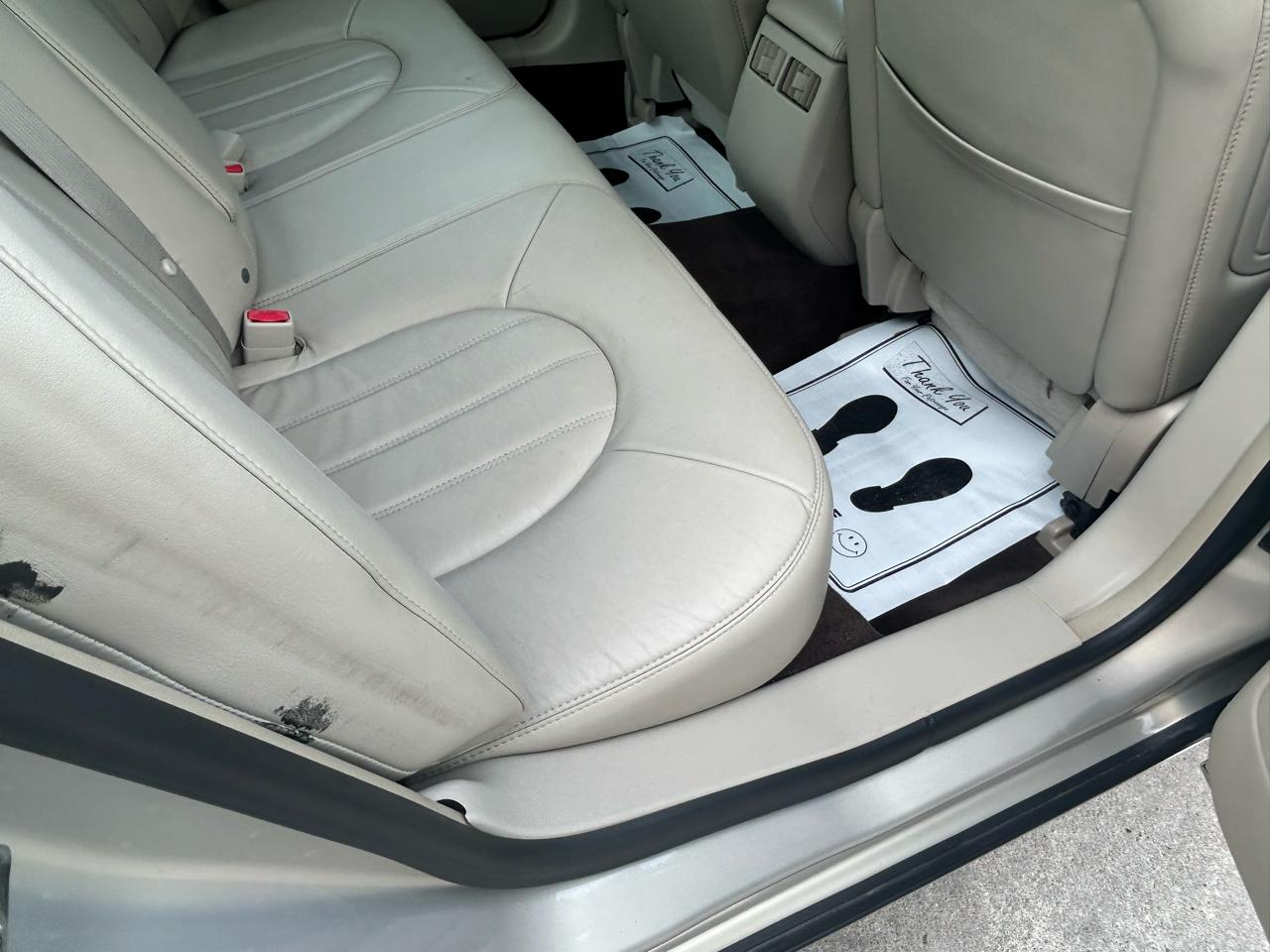 Buick Lucerne 4dr Sdn V6 CXL 2007