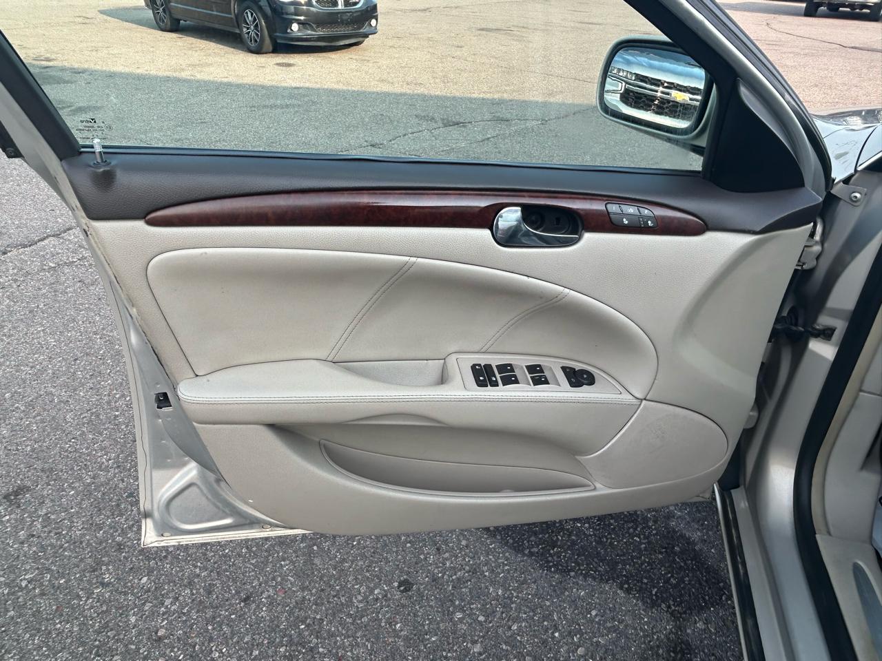 Buick Lucerne 4dr Sdn V6 CXL 2007