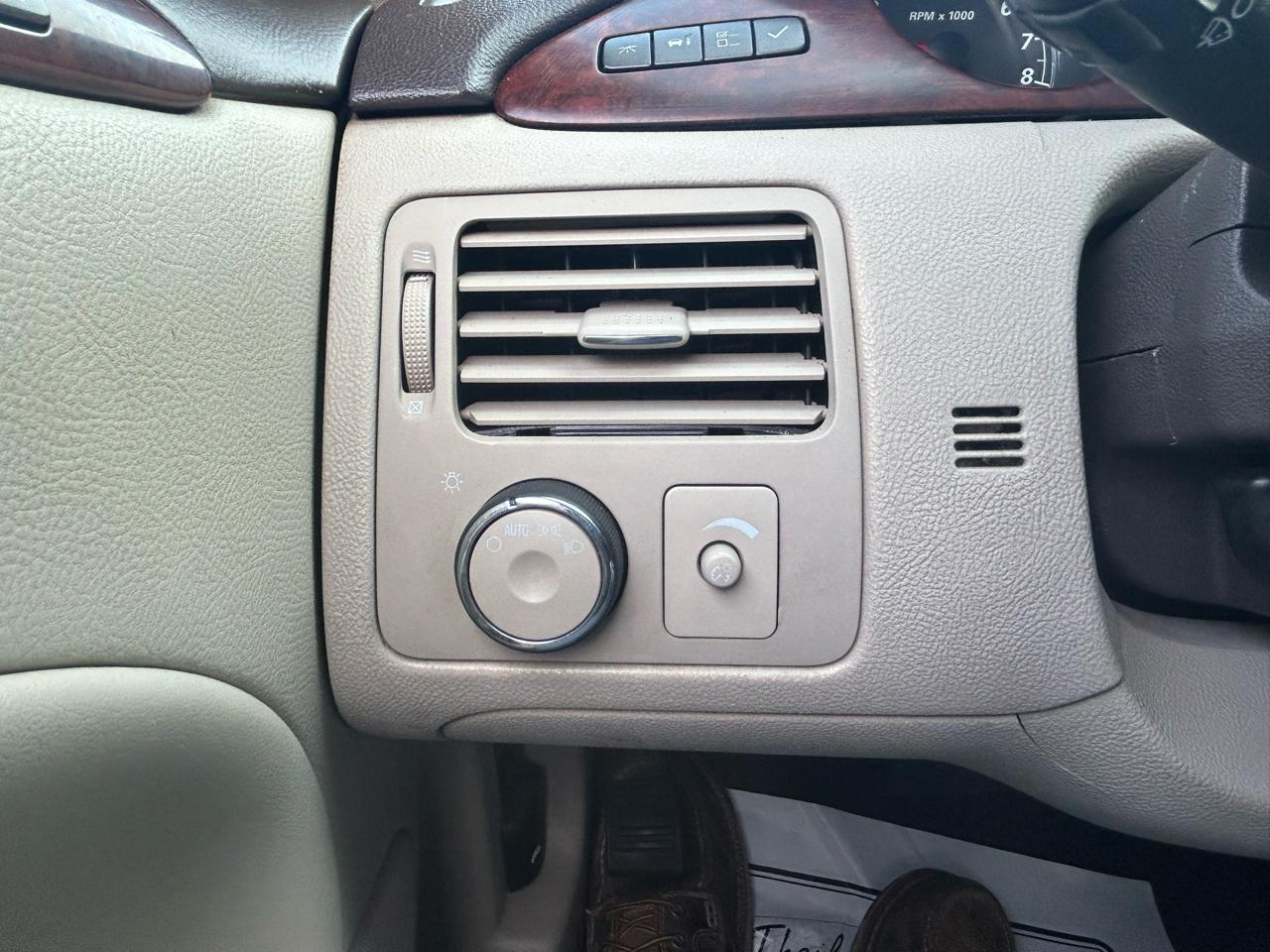 Buick Lucerne 4dr Sdn V6 CXL 2007