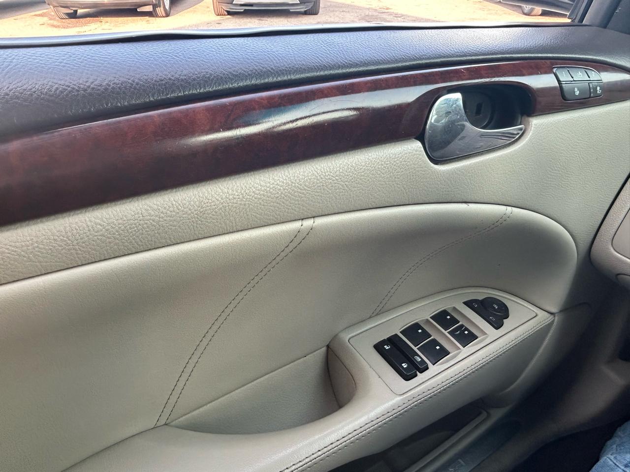 Buick Lucerne 4dr Sdn V6 CXL 2007