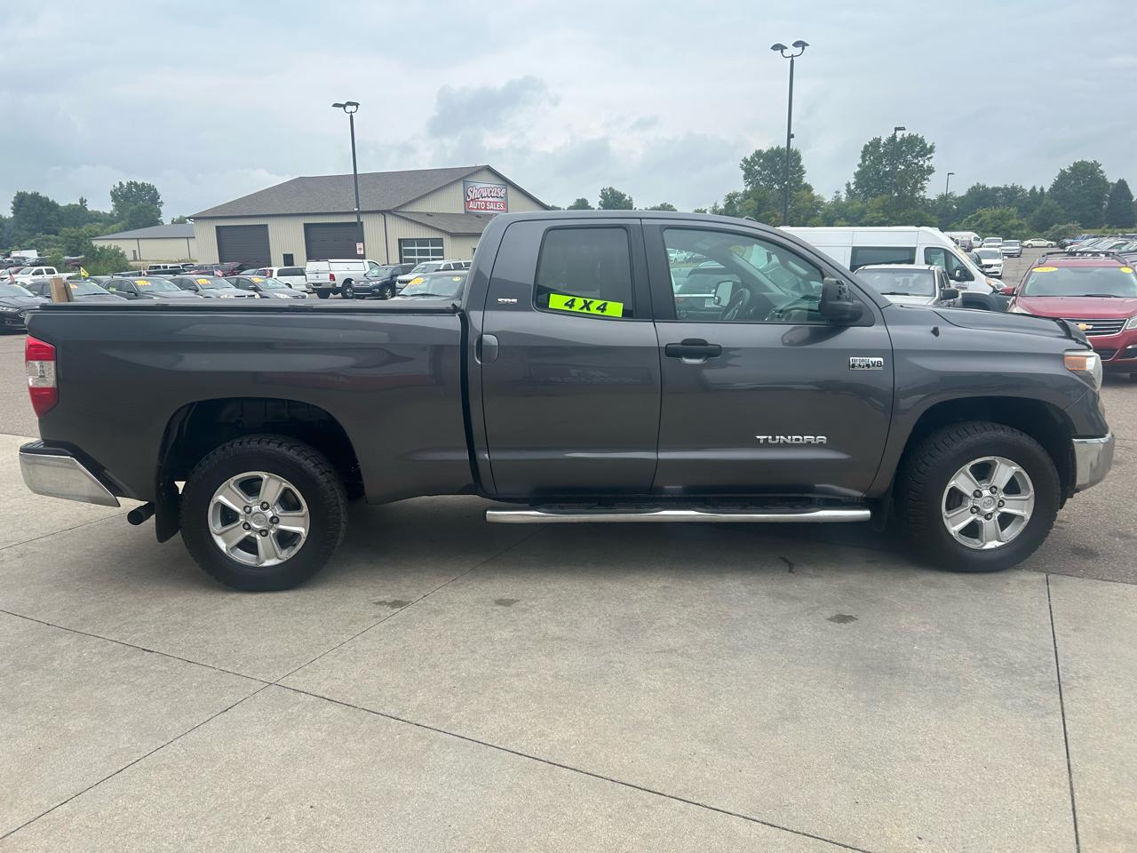 Toyota Tundra 4WD Limited Double Cab 6.5' Bed 5.7L (Natl) 2018
