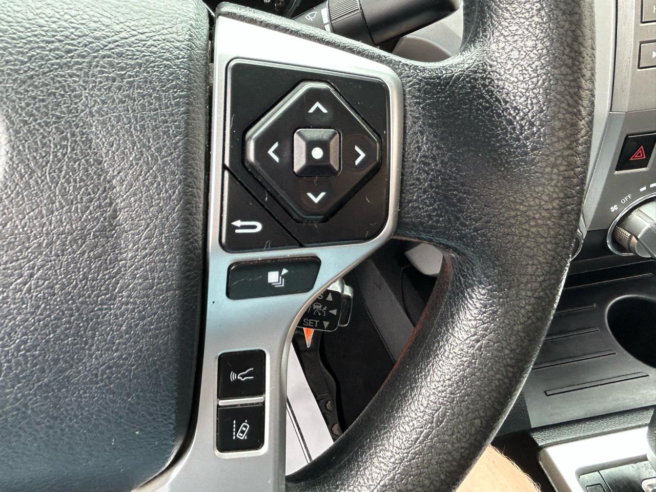 Toyota Tundra 4WD Limited Double Cab 6.5' Bed 5.7L (Natl) 2018
