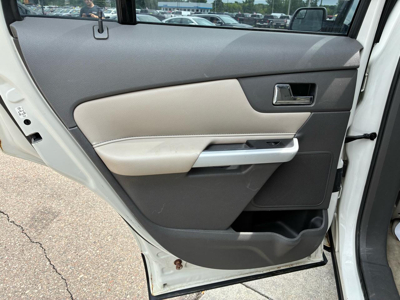 Ford Edge 4dr SE FWD 2011