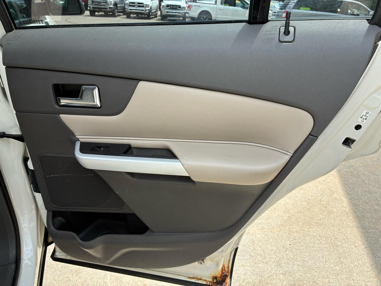 Ford Edge 4dr SE FWD 2011